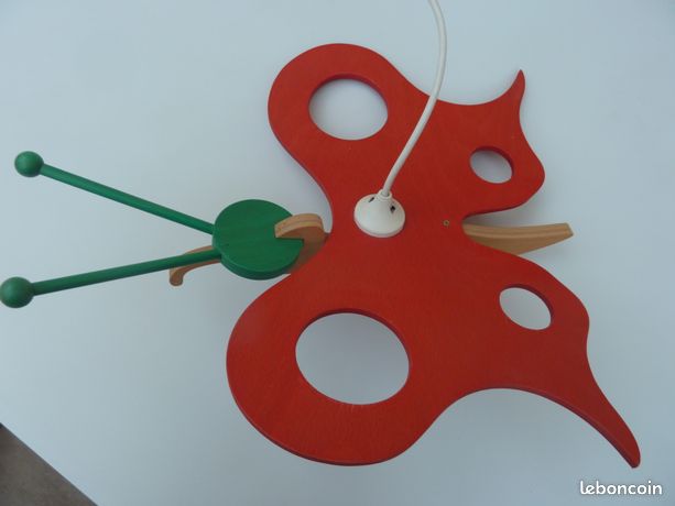 Lustre enfant forme papillon en bois