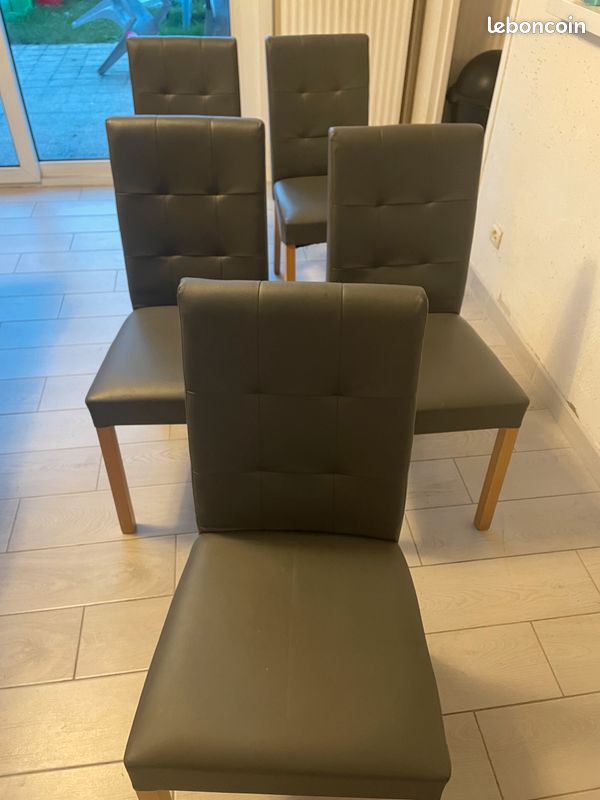 Vend lots 5 chaises 50 euros (image 1)