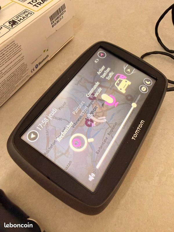 GPS TomTom GO 50 Europe complet – Boîte + support + chargeur (image 1)