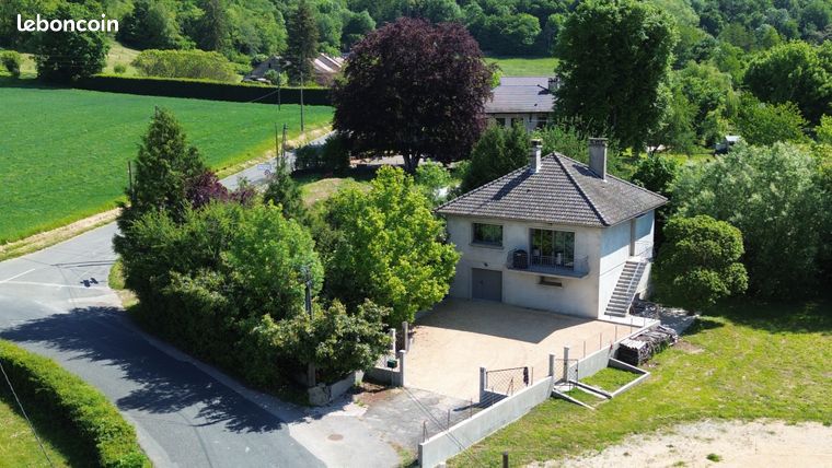 Maison 3 pièces 140 m²