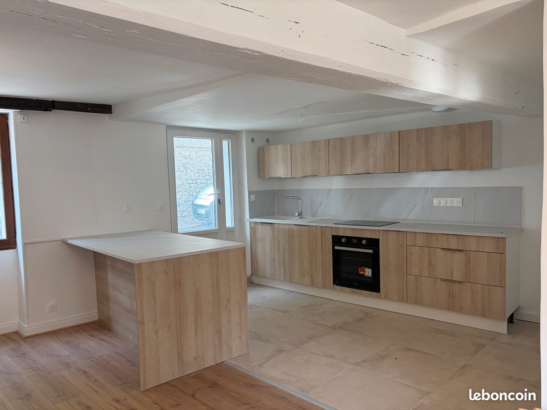Maison 4 pièces 100 m² · à Orléans · 100 m² · 1 200 €/mois