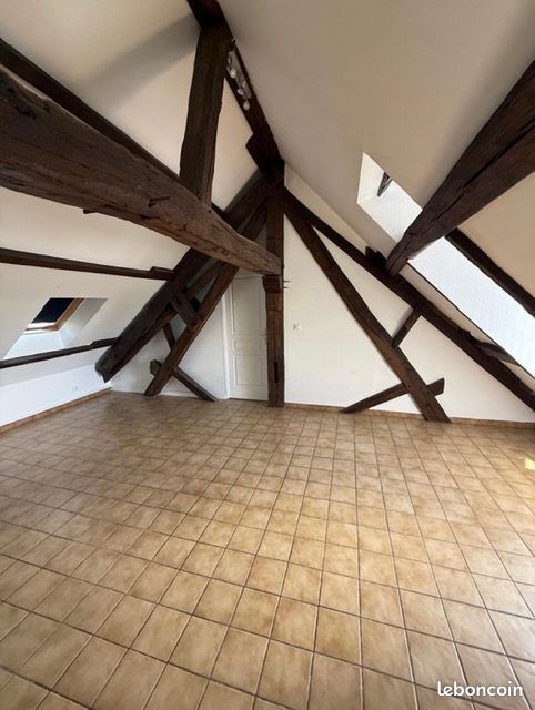 Appartement 4 pièces 85 m² · à Vierzon · 85 m² · 570 €/mois
