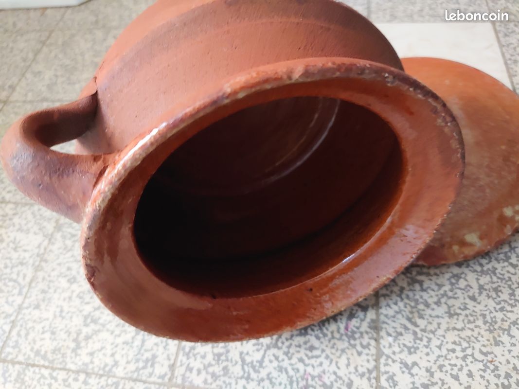 Cocotte artisanale traditionnelle ancienne Pot bombé en terre cuite à couvercle pour service ou cuisson au four (image 14)