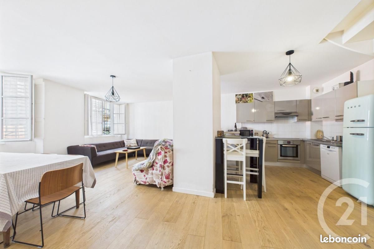 Appartement 4 pièces 111 m² · à Bordeaux · 111 m² · 1 755 €/mois