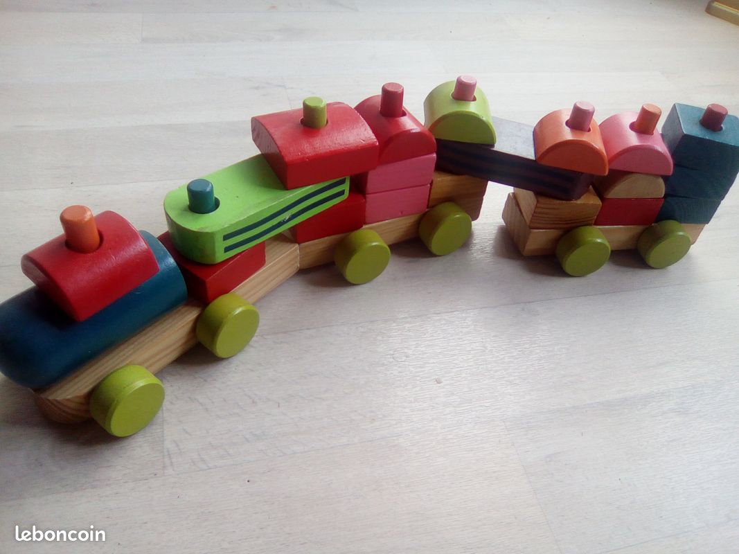 Train en bois pour tous petits (image 3)