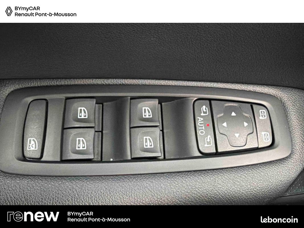 RENAULT Mégane IV Berline TCe 140 EDC FAP - 20 R.S. Line (image 18)