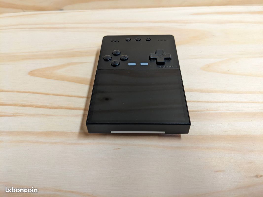 Trimui Brick – Très bon état + 64 Go de jeux et ports (image 6)