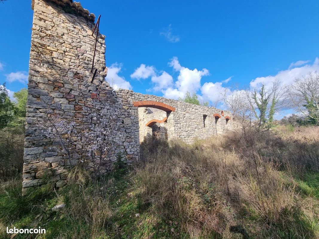 Terrain 9951 m² · à Le Luc · 9 951 m² · 90 000 €