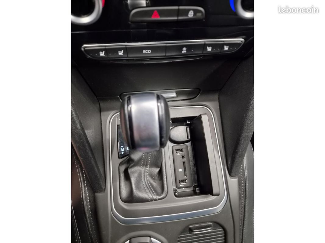 RENAULT TALISMAN 1.6 TCe 200 EDC Initiale Paris (image 33)