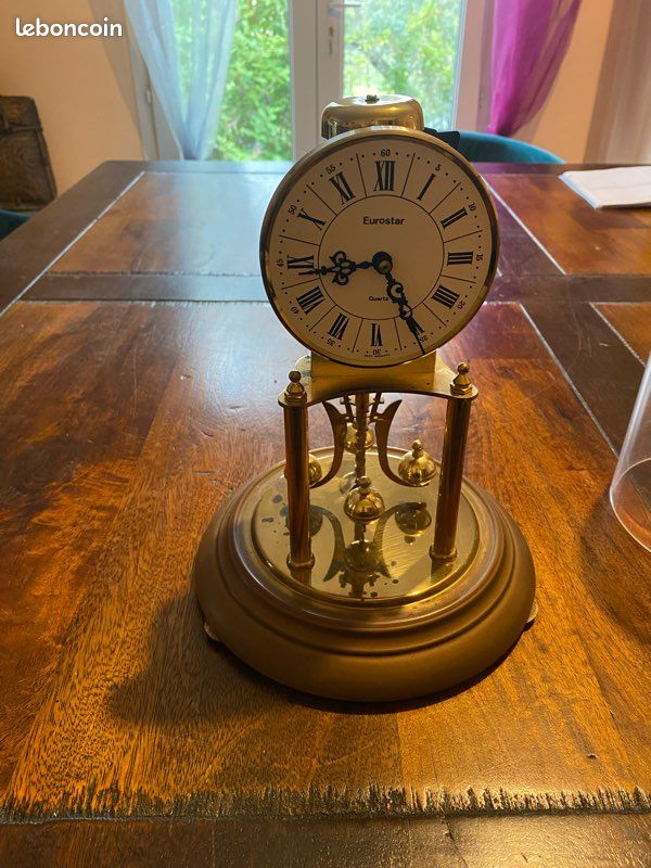 Pendule sous cloche (image 3)