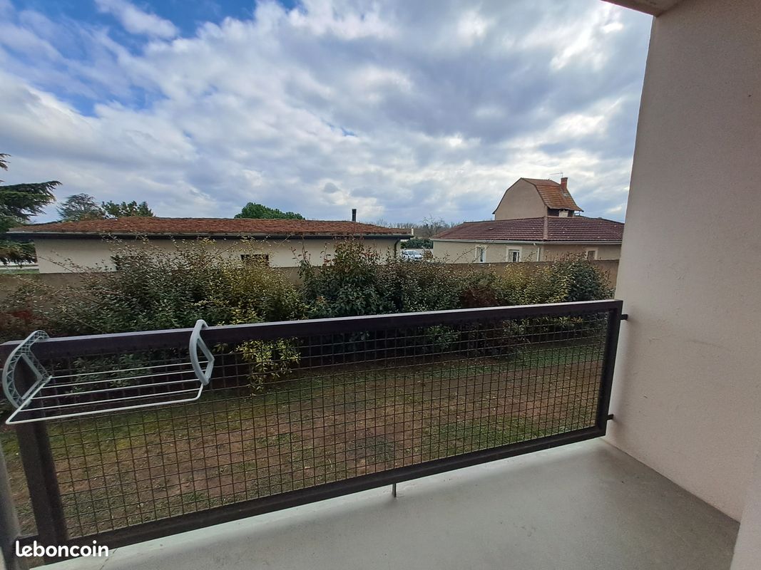 Appartement 2 pièces 40 m² · à Roanne · 40 m² · 420 €/mois