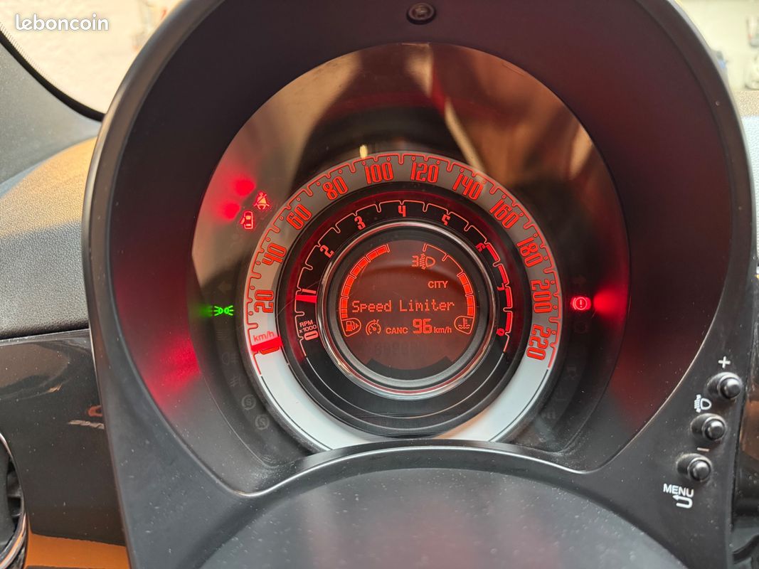 FIAT 500 1.2 70 LOUNGE / APPLECARPLAY / RÉGULATEUR - LIMITEUR DE VITESSE / RADAR DE RECUl (image 11)