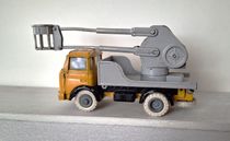 File:Berliet GAK, échelle (1).jpg - Wikimedia