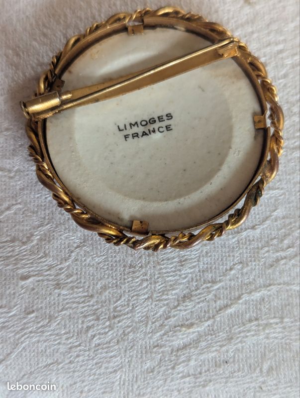 Broche Vintage Limoges Portrait Femme – Porcelaine Et Laiton | Bijou Ancien Français