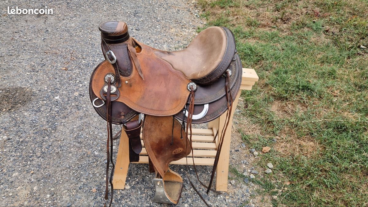 Selle Western Wade En Cuir Avec Sacoche – Taille Assise 14-18 Pouces, Neuve
