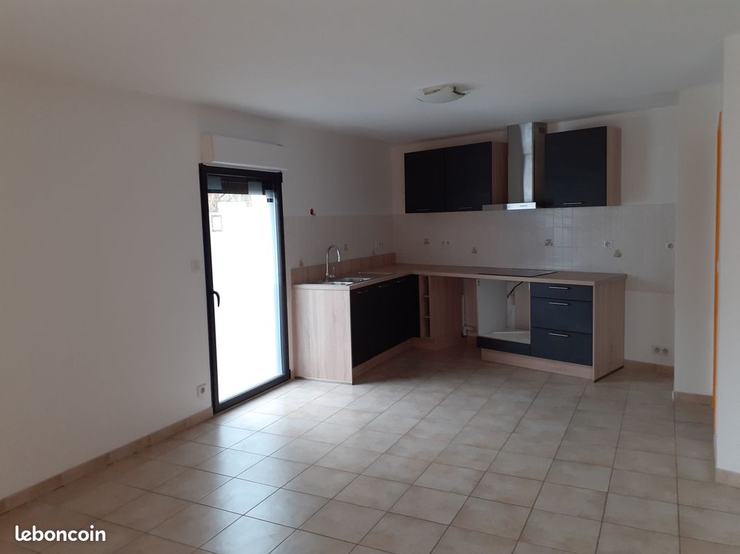 Appartement 3 pièces 80 m² · à Esclanèdes · 80 m² · 500 €
