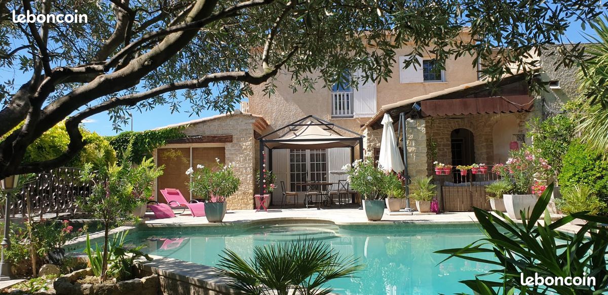 Appartement 3 pièces 100 m² · à Le Pontet · 100 m² · 990 €