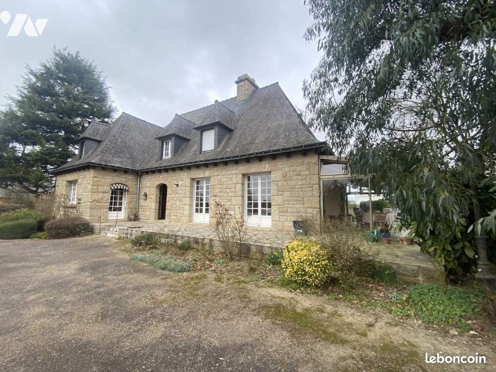 Maison 5 pièces 180 m² · à Quédillac · 180 m² · 265 000 €