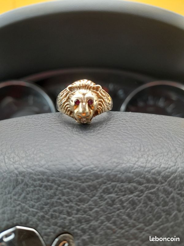 Bague tête de lion : Acier, Or et Diamants, bague énorme