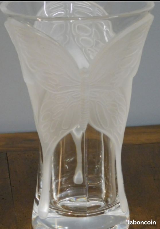 Vase au 2 papillon inspi lalique (image 1)