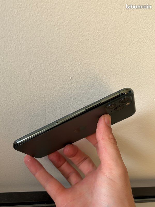 IPhone 11 Pro (image 2)