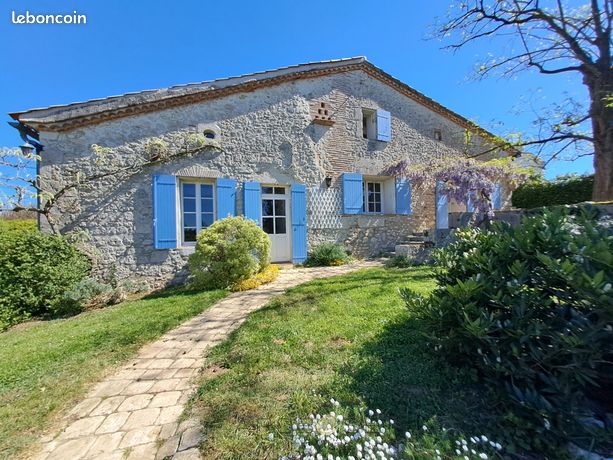 Maison 9 pièces 280 m²