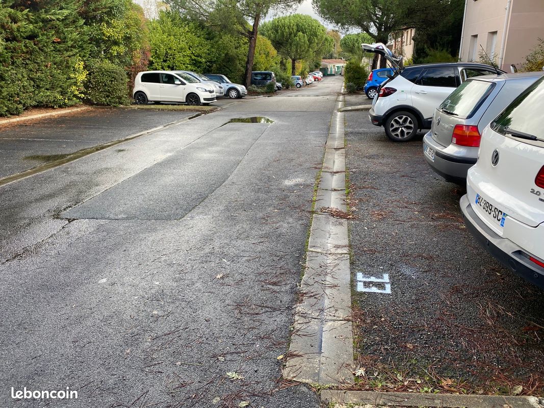 Location d'un parking · à Sadirac · 50 €/mois