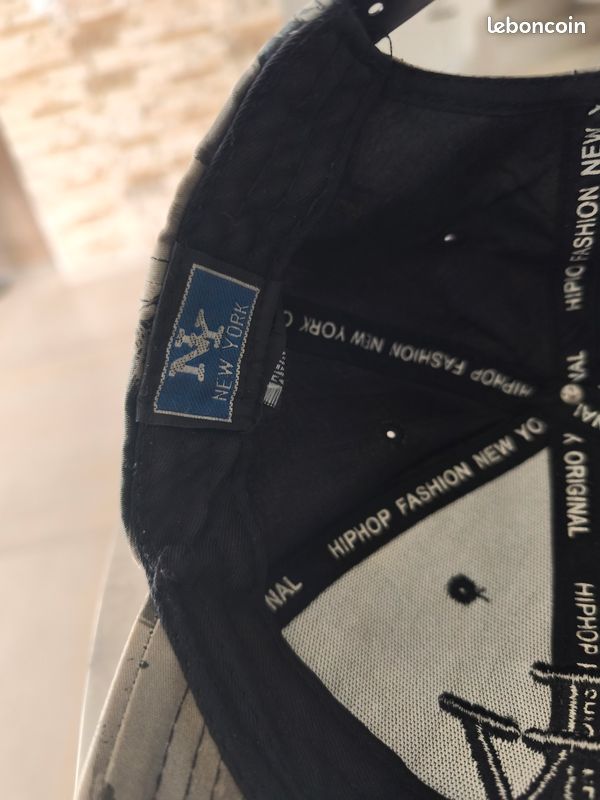 Casquette baseball 'noir caki NY original valeur 70 (image 2)
