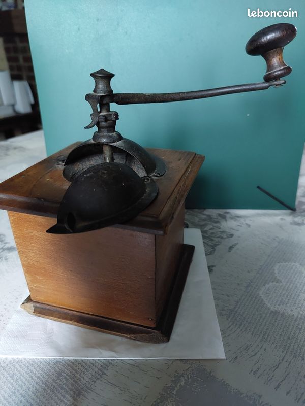 Moulin à café ancien en bois (image 4)