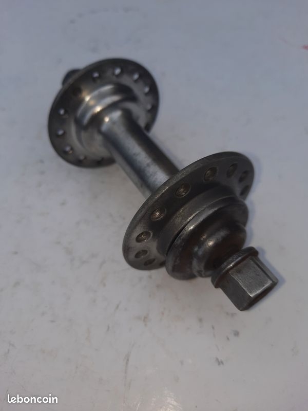 Moyeu Avant Sovos 05 95 Aluminium – 36 Trous à écrous – Neuf