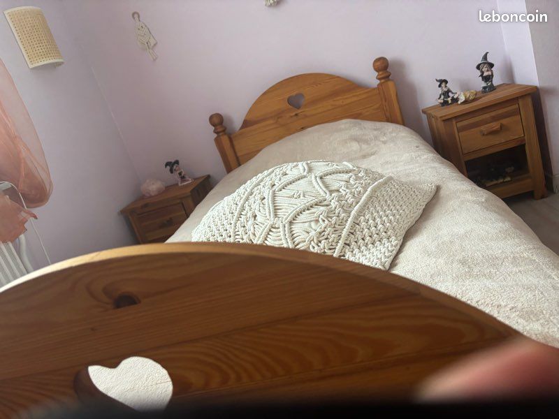 Lit pin massif ciré brossé 1 personne avec sommier et matelas neuf (image 1)