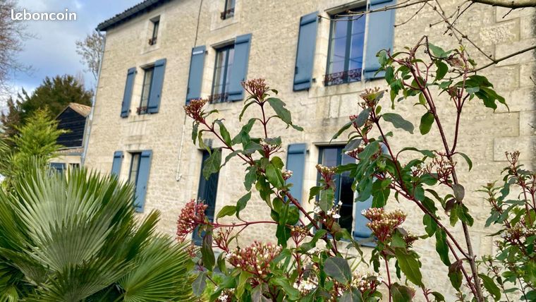 Maison 7 pièces 233 m²