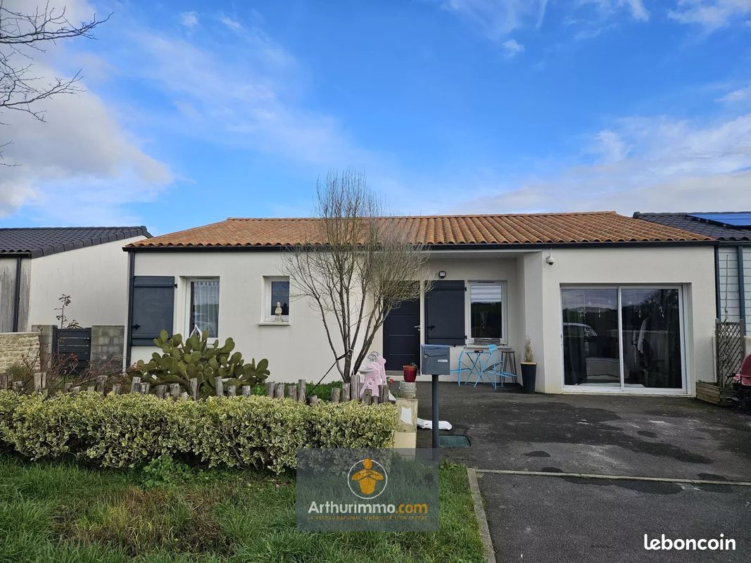 Maison 6 pièces 100 m² · à Courçon · 100 m² · 249 900 €