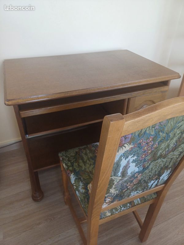 Bureau en chêne avec sa chaise (image 1)