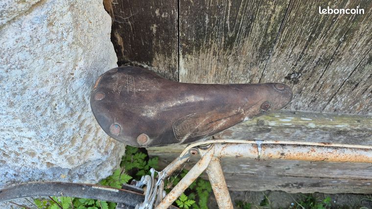 Selle Vélo Cuir Vintage IDEALE 90 REBOUR – Rails Plats Alliage – Poteau 27,2 Mm – France
