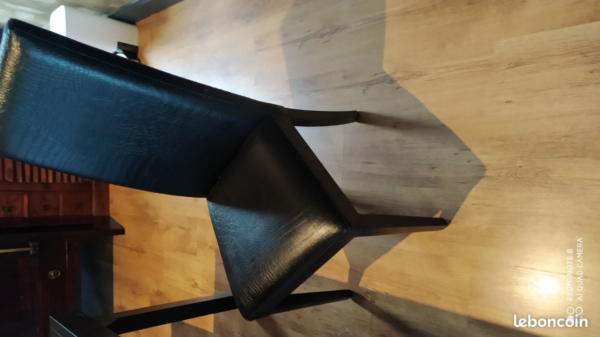 Chaises (image 1)