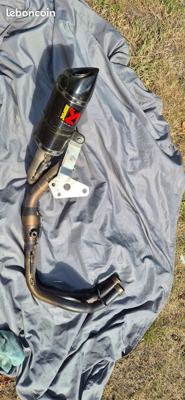 Akrapovič Carbone Yamaha Tracer 700 / MT-07 – Excellent état (image 3)