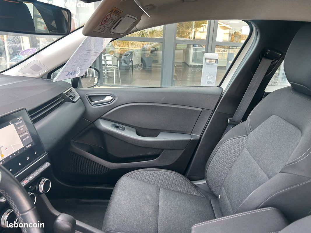 Renault clio 5 hybrides 140cv (image 9)