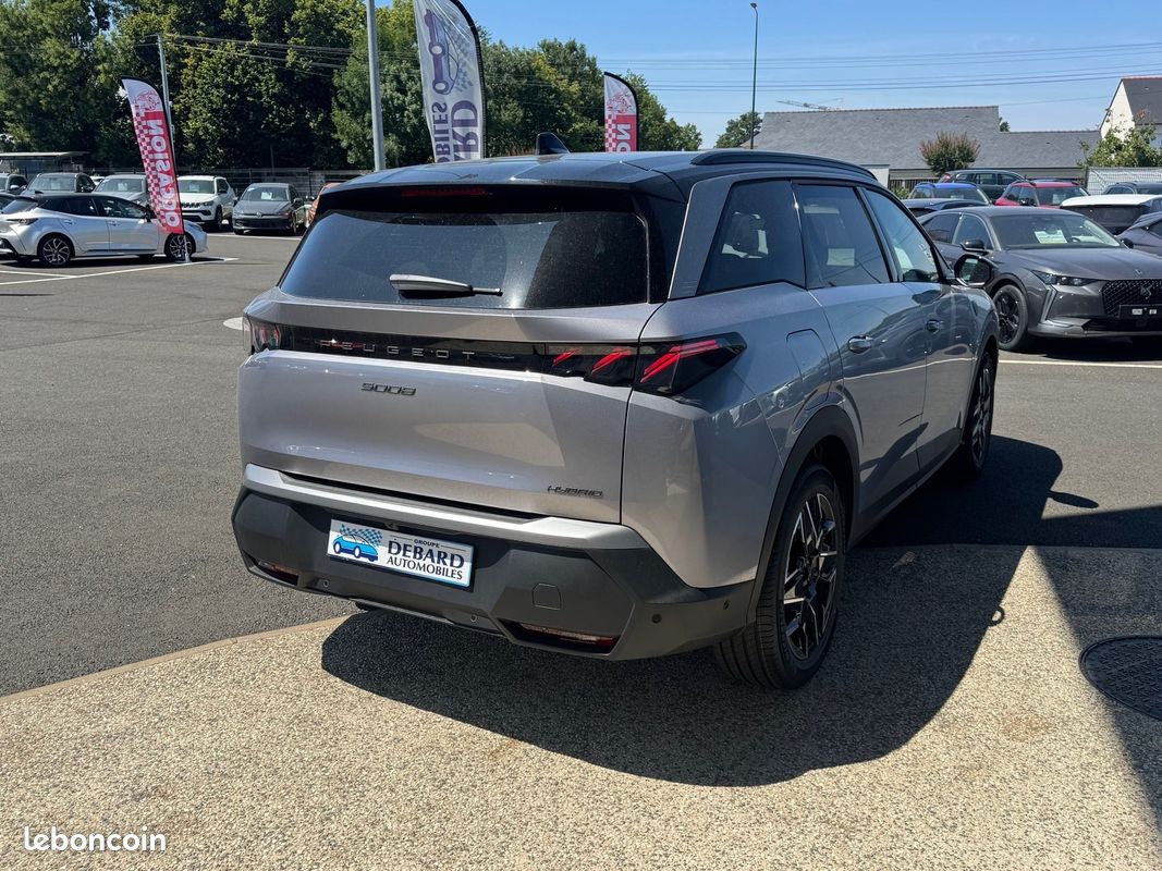 Peugeot 5008 HYBRID 145CH GT E-DCS6 (image 17)