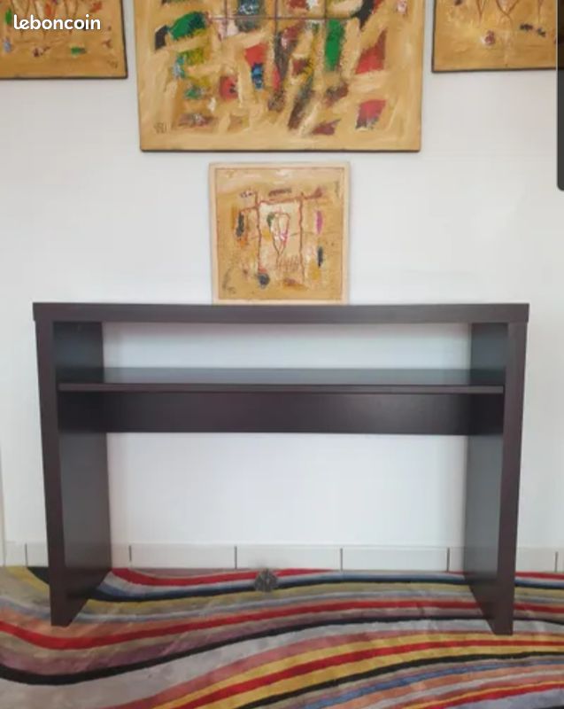 Console (image 1)