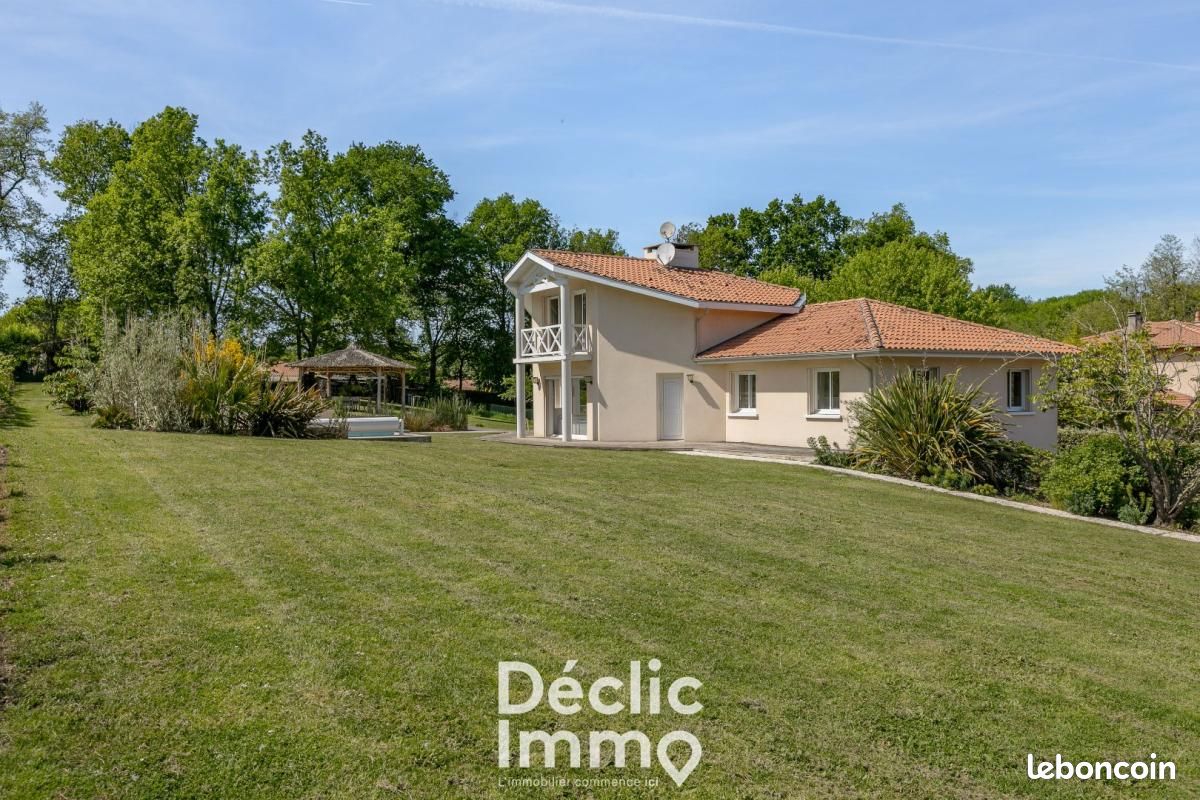 Maison 6 pièces 150 m² · à Carignan-de-Bordeaux · 150 m² · 580 000 €