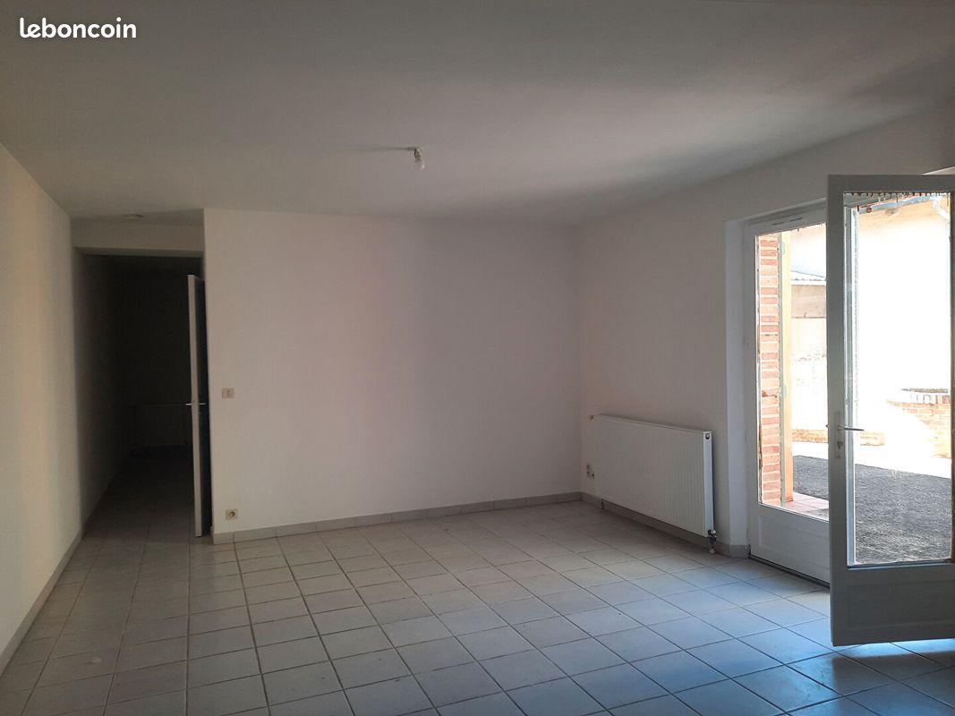 Appartement 3 pièces 68 m² · à Caussade · 68 m² · 640 €