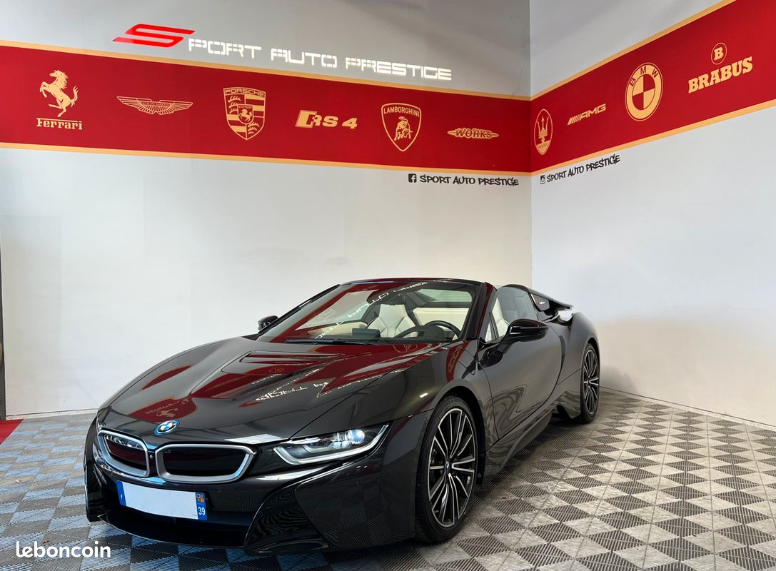 BMW i8 𝗿𝗼𝗮𝗱𝘀𝘁𝗲𝗿 374 cv ( visio et livraison possible ) (image 2)