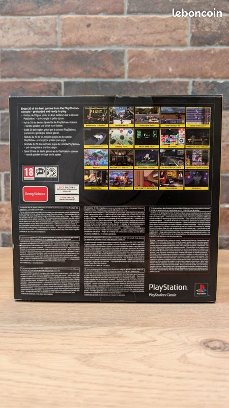 PlayStation Classic
Comme neuve, utilisée deux fois seulement.
Le pack comprend : deux manettes, un câble USB, un câble HDMI et la console.
Vendue avec boîte d'origine, notice etc.
Prix : 85 (image 2)
