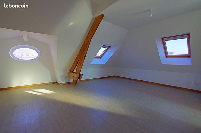 Studio 1 pièce 14 m²