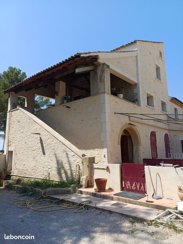Maison 30 pièces 2000 m² · à Vestric-Et-Candiac · 2 000 m² · 2 600 000 €