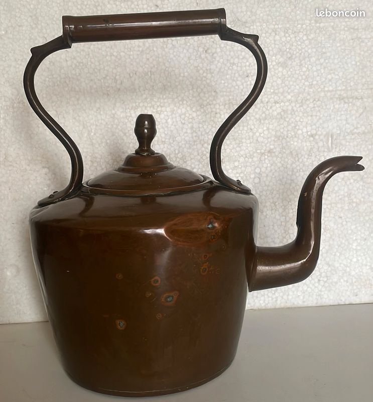 Bouilloire en cuivre (image 2)