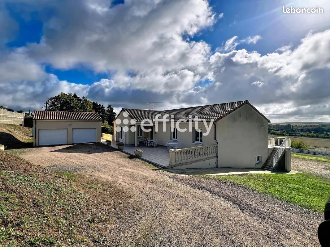 Maison 8 pièces 202 m² · à Naintré · 202 m² · 279 000 €