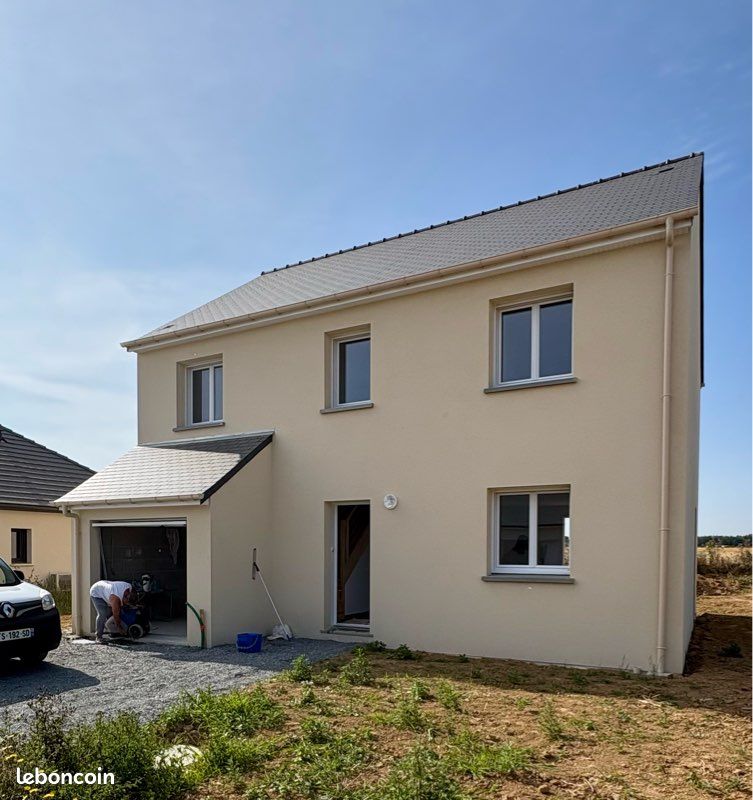 Maison 5 pièces 123 m² · à Creully sur Seulles · 123 m² · 1 350 €