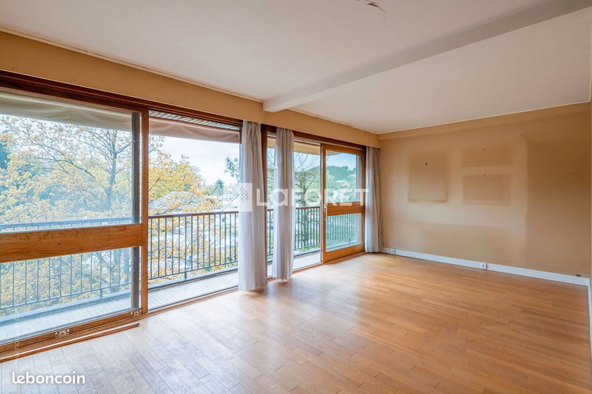 Appartement 5 pièces 103 m² · à La Celle-Saint-Cloud · 103 m² · 350 000 €